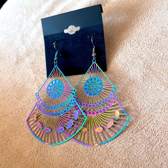 New Boho Light Changing Iridescent Earrings - Picture 2 of 3